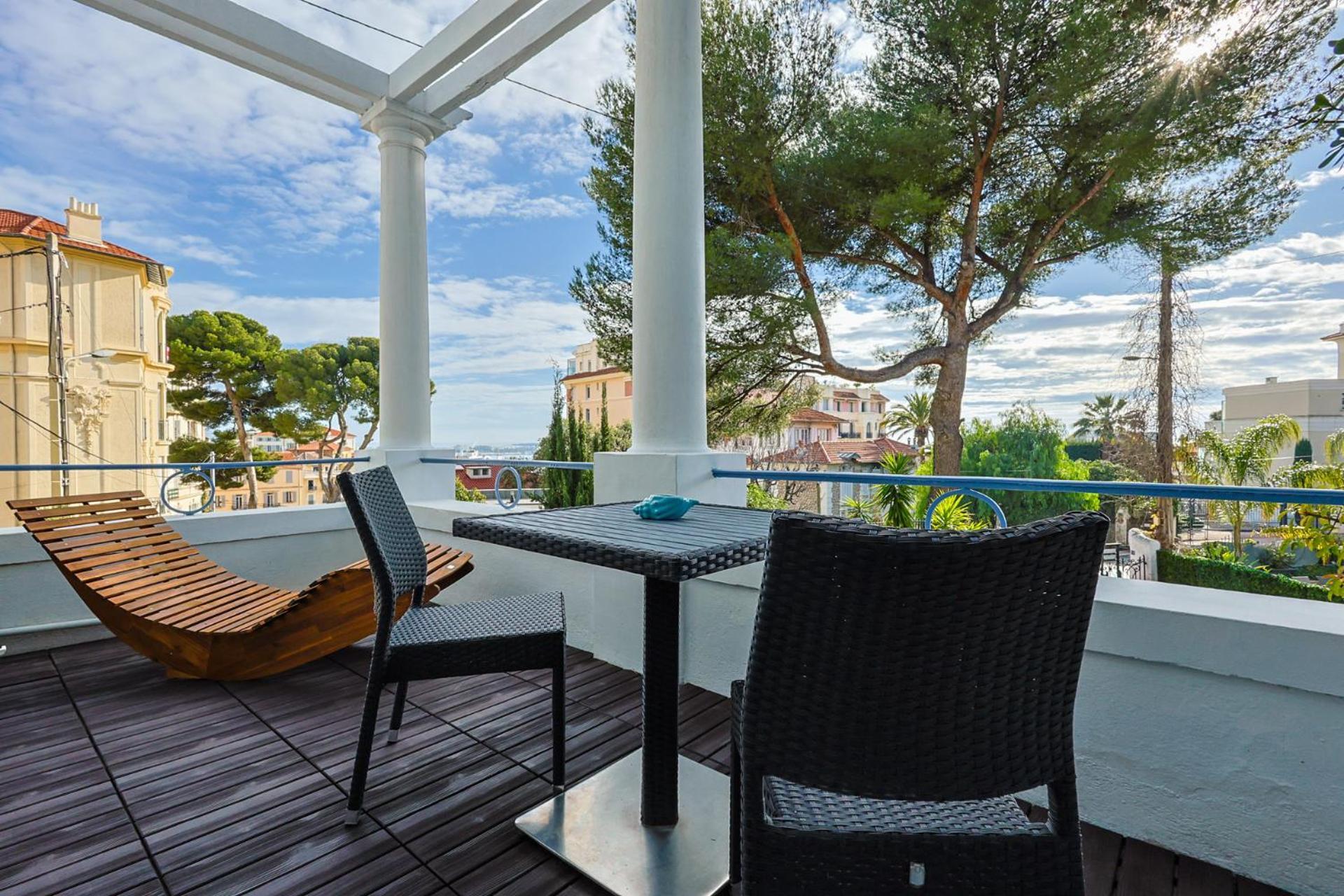 Hotel Albert 1Er Кан Екстериор снимка