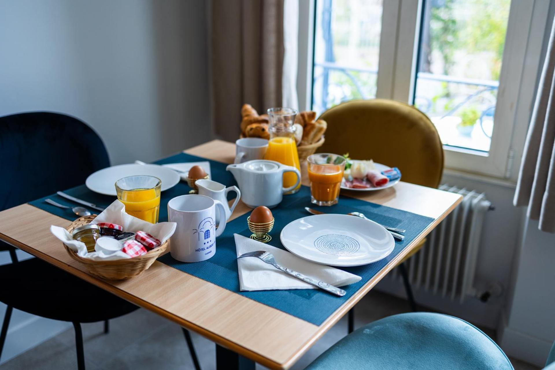 Hotel Albert 1Er Кан Екстериор снимка
